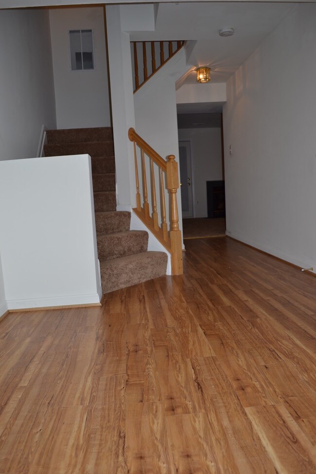 Foto del edificio - 21255 Owls Nest Cir