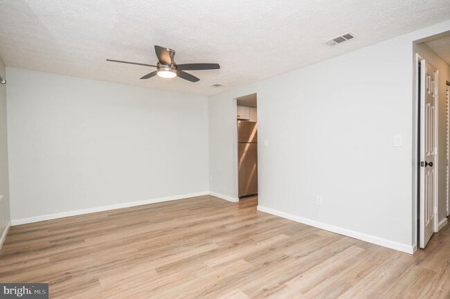 Foto del edificio - 12521 Laurel Grove Pl