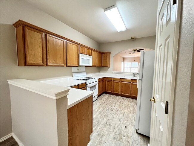 Building Photo - 111 Pecanwood N