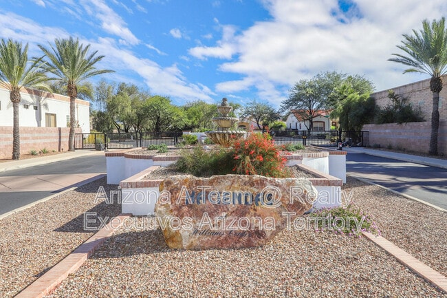 Foto del edificio - 352 S Vía De Los Rosales