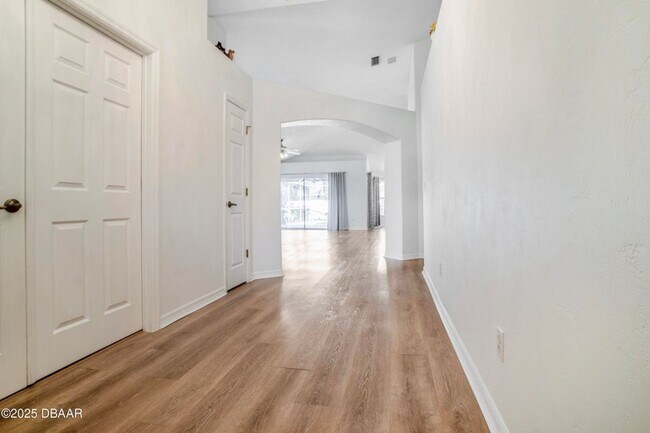 Building Photo - 6115 Sabal Point Cir