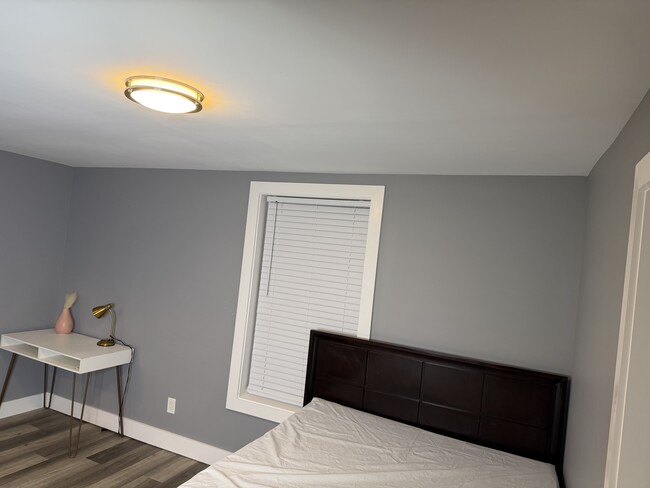 Building Photo - 1615 Dora St