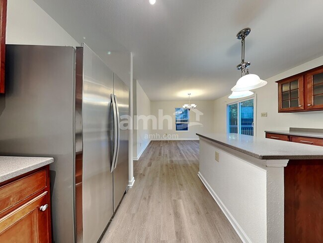 Foto del edificio - 13828 Lawrence Farm Ln