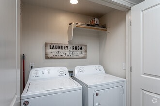 1BR, 1BA - A1 - Woodland Park