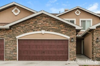 Building Photo - 747 Brambleberry Hts