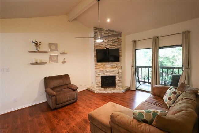 Building Photo - 11711 Memorial Dr