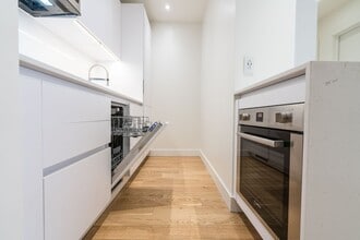 Building Photo - Mountain Place Apartments