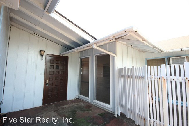 Foto del edificio - 3 br, 2 bath Apartment - 1137-B Palekaiko St.