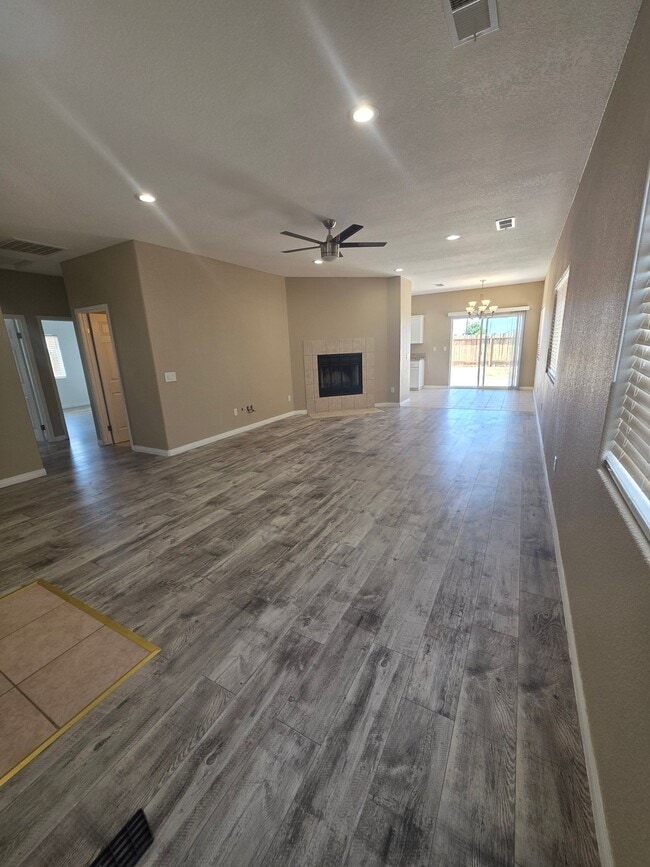 Building Photo - 8173 Viburnum Ave