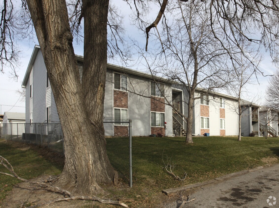 Building Photo - Eagles Nest Apartments