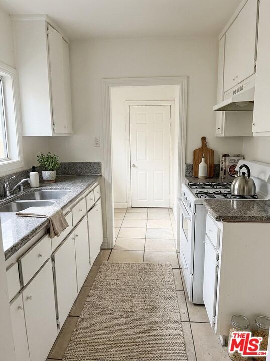 Foto del edificio - 1842 E 71st St