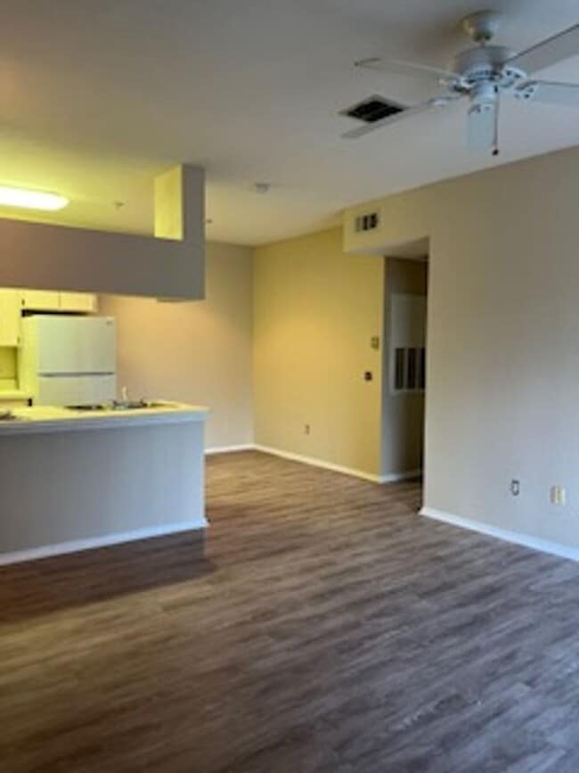 Building Photo - Holiday Special $500 off first full months rent- The Preserve at Temple Terrace