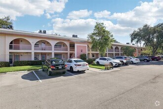 Building Photo - 1210 Bahama Bend