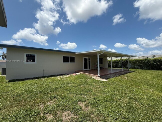 Building Photo - 10471 SW 47th St