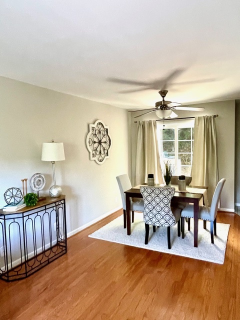 Dining area - 233 Summit Ridge Dr