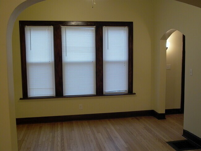 Building Photo - 1235 Kenilworth Ave