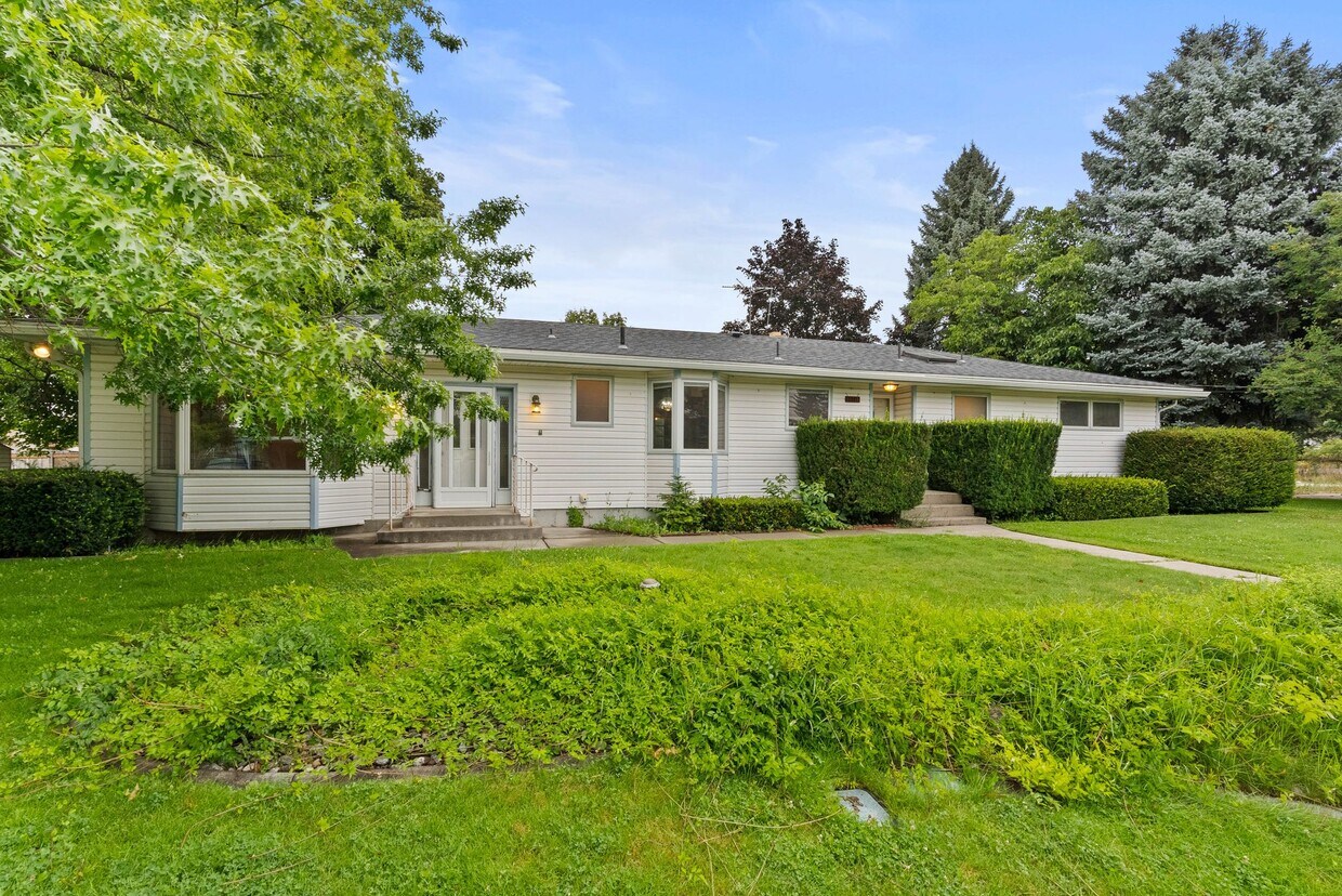 Foto principal - 14715 E 14th Ave