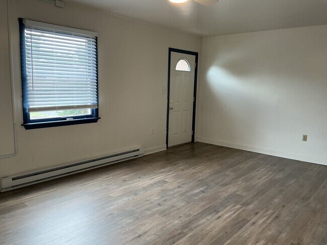 Foto del edificio - 63 Ashford Dr