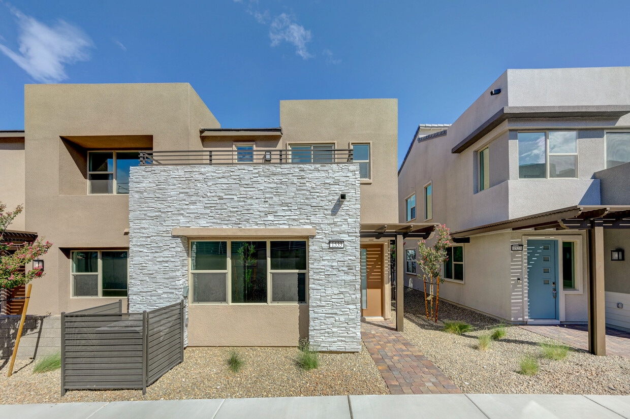 Primary Photo - 1533 Melodic Lark Dr