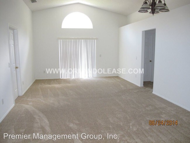 Building Photo - 2012 Chapman Oaks Dr