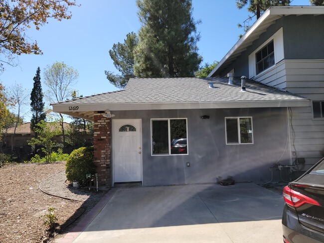 Building Photo - 12621 McLennan Ave