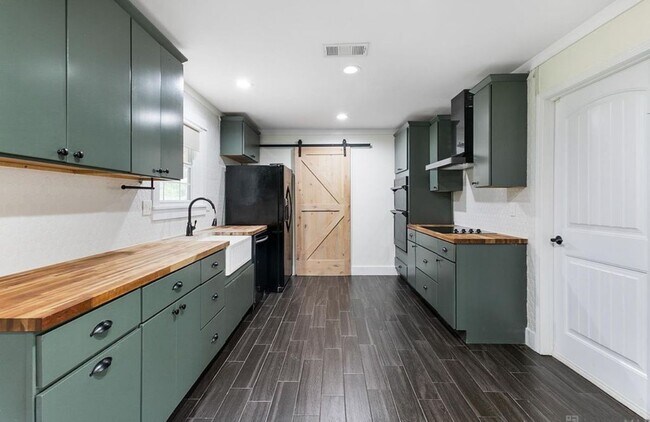Foto del edificio - 11542 Brunswick Ave