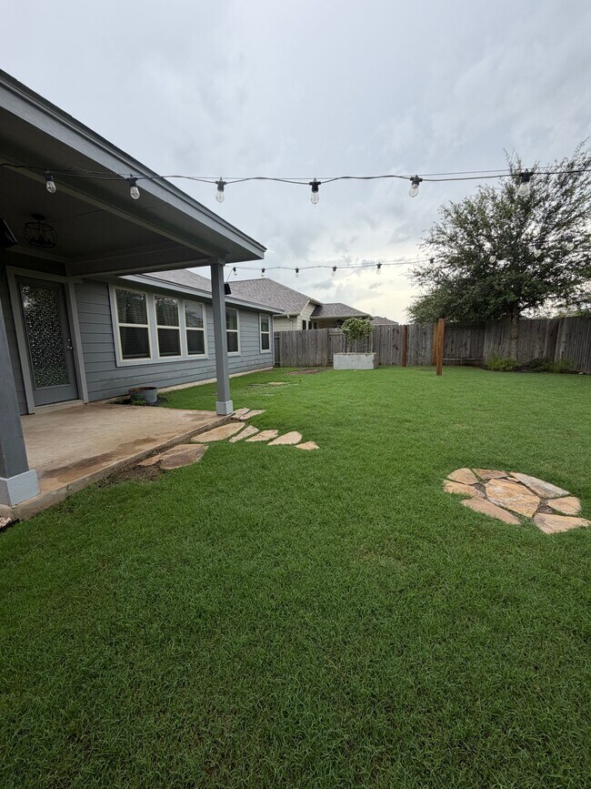 Foto del edificio - 124 Sage Meadows Dr