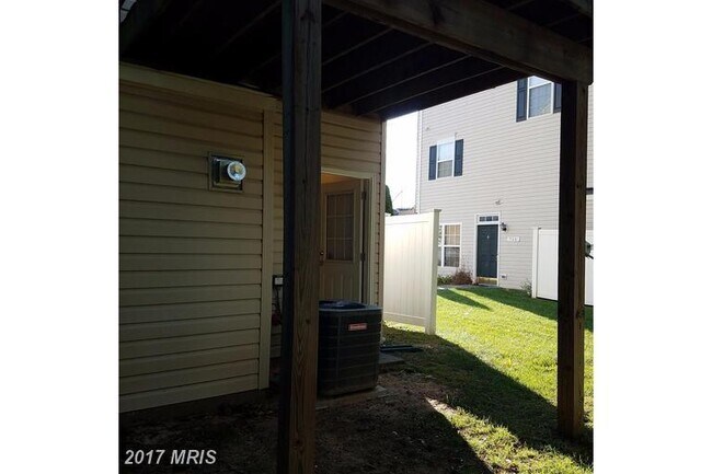 Foto del edificio - Charming 3-Bedroom Townhome in Glen Burnie...