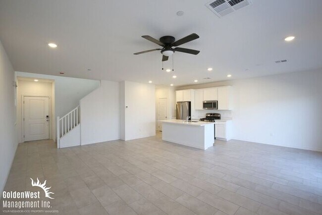 Foto del edificio - Newly Built 3Bdm 2.5Ba Home with Private Backyard in Prime Location.
