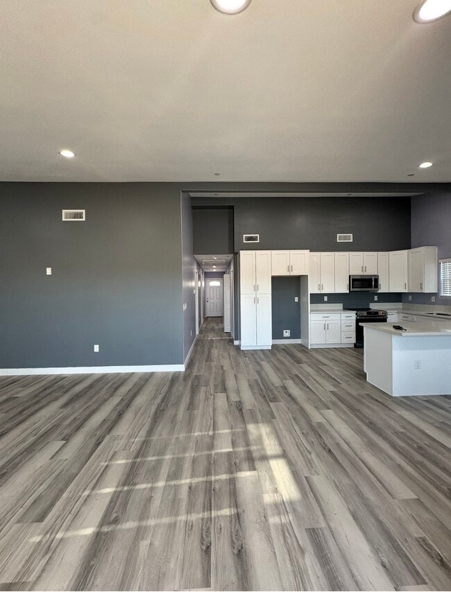 Building Photo - 7333 Jimson Ave
