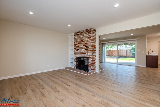 Building Photo - 6608 Dartmoor Way