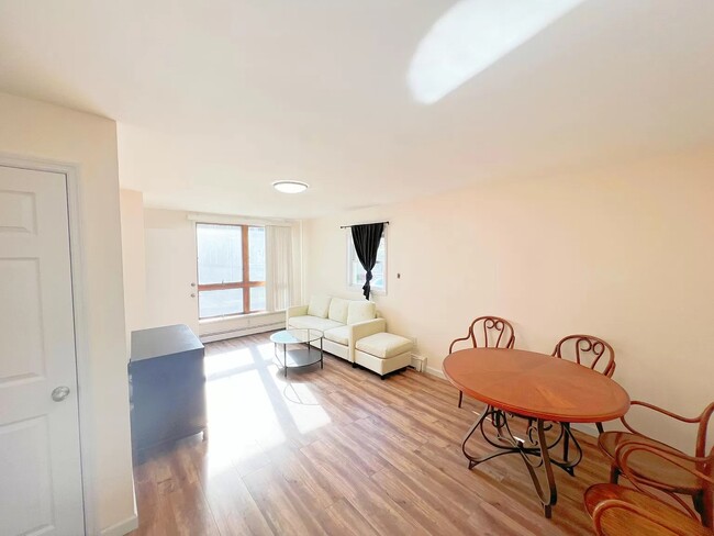 Foto del edificio - 247 Slocum Way