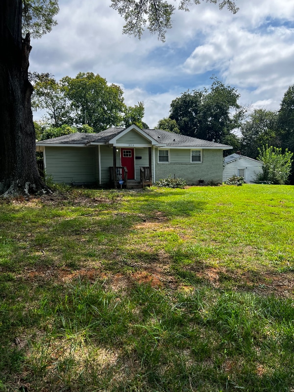 Building Photo - 3118 Eastwood Dr