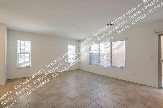 Foto del edificio - 1071 E Descent St