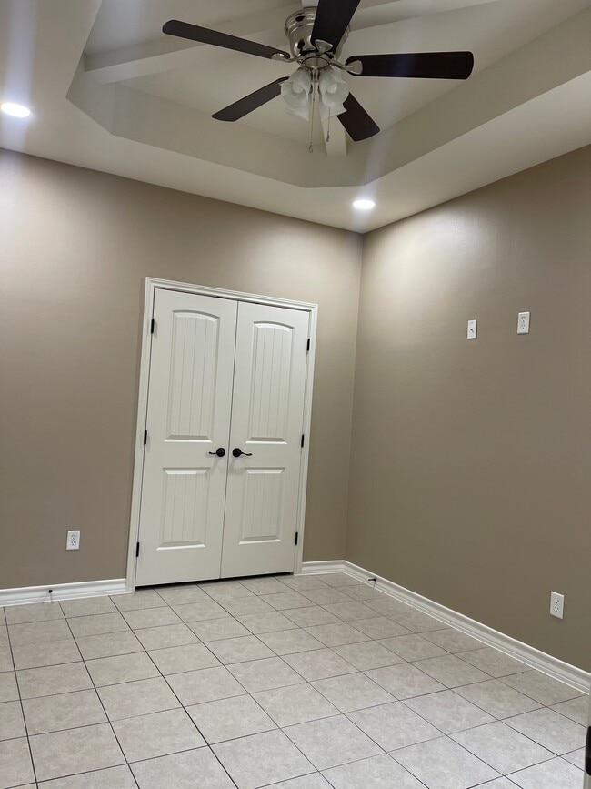 Foto del edificio - 501 E 2nd St