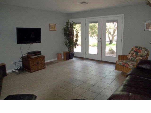Building Photo - 3349 Bali Dr