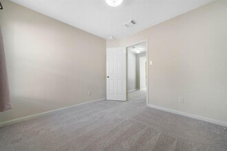 Building Photo - 21106 Bridgemeadows Ln