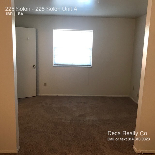 Building Photo - 225 Solon Dr