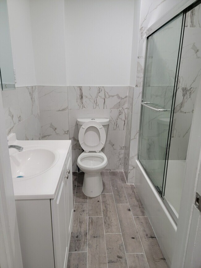 Foto del edificio - 1739 N 33rd St