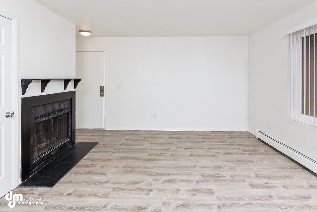 Primary Photo - 2041 Farmer Pl