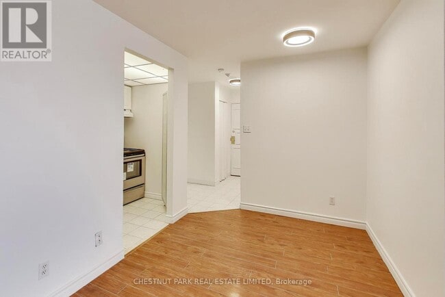 Building Photo - 40 Scollard St