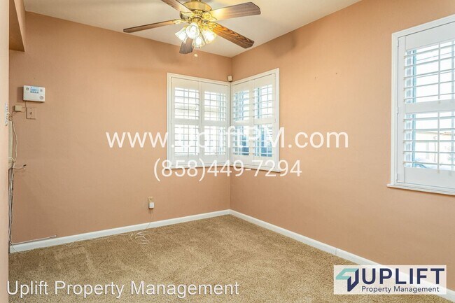 Foto del edificio - 5 br, 2.5 bath House - 4941 Reynolds St