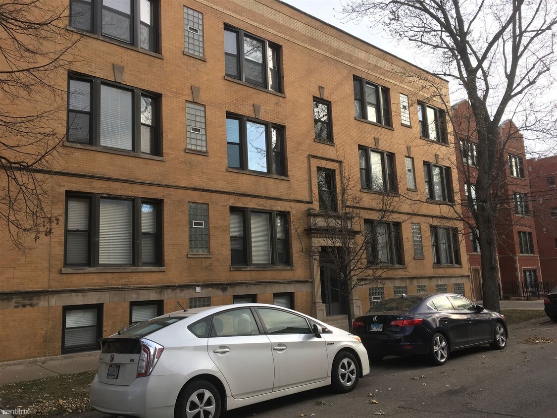 Primary Photo - 3951 N Janssen Ave