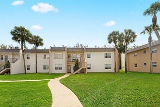 Building Photo - 110 Lake Meryl Dr