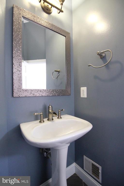 Foto del edificio - 3800 Elmwood Towne Way