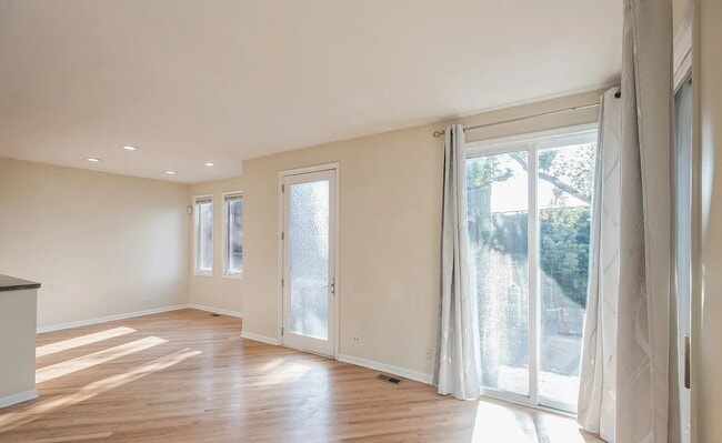 Building Photo - Upscale Living at Its Finest