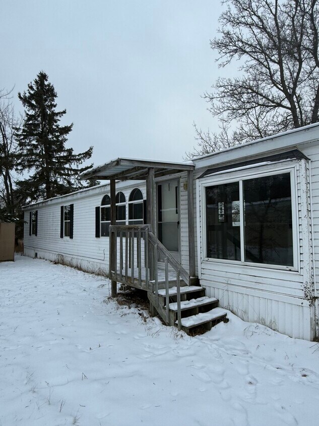 Primary Photo - 1018 Washington Ave S