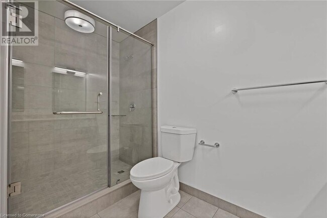 Building Photo - 15 Glebe St