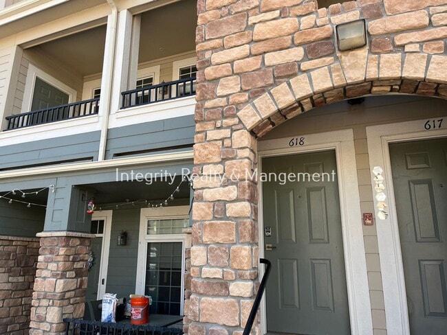 Building Photo - 452 Black Feather Loop