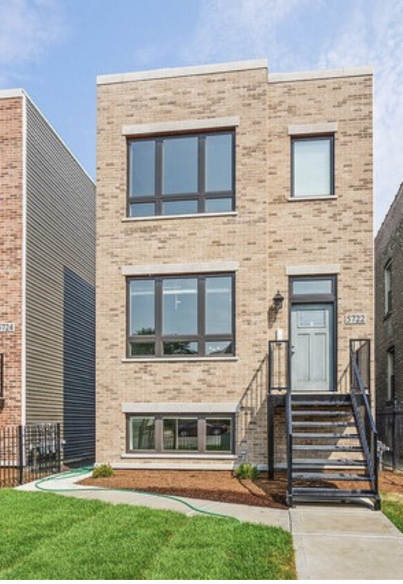 Primary Photo - 22 N Parkside Ave
